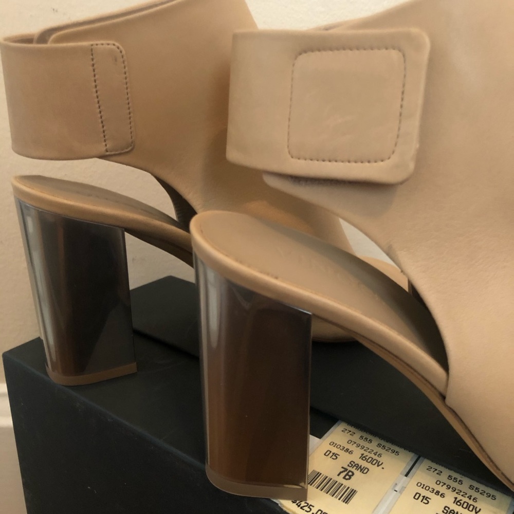 Vince. Heels size 7b - Picture 5 of 5